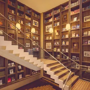 4* Hotell Shiba Park